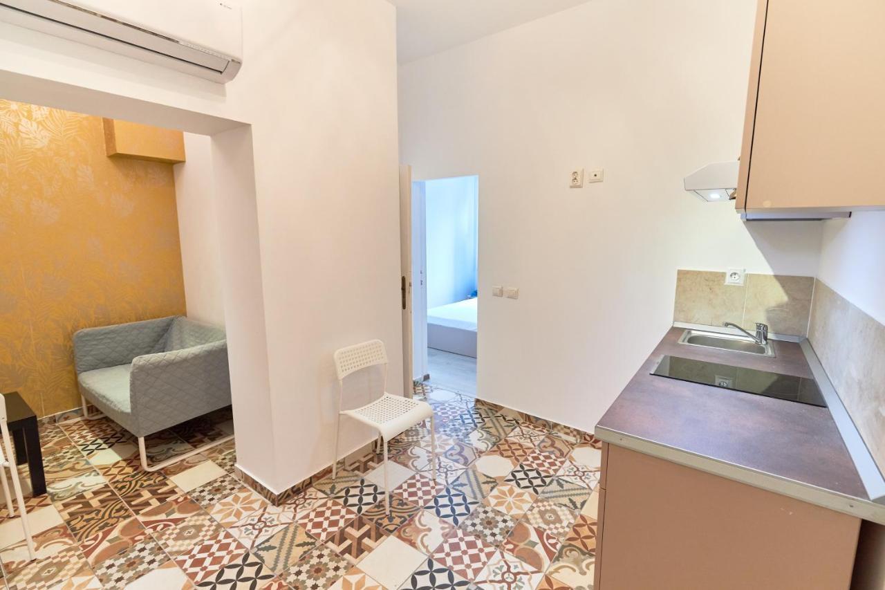Stanford Aparthotel Gara De Nord بوخارست المظهر الخارجي الصورة